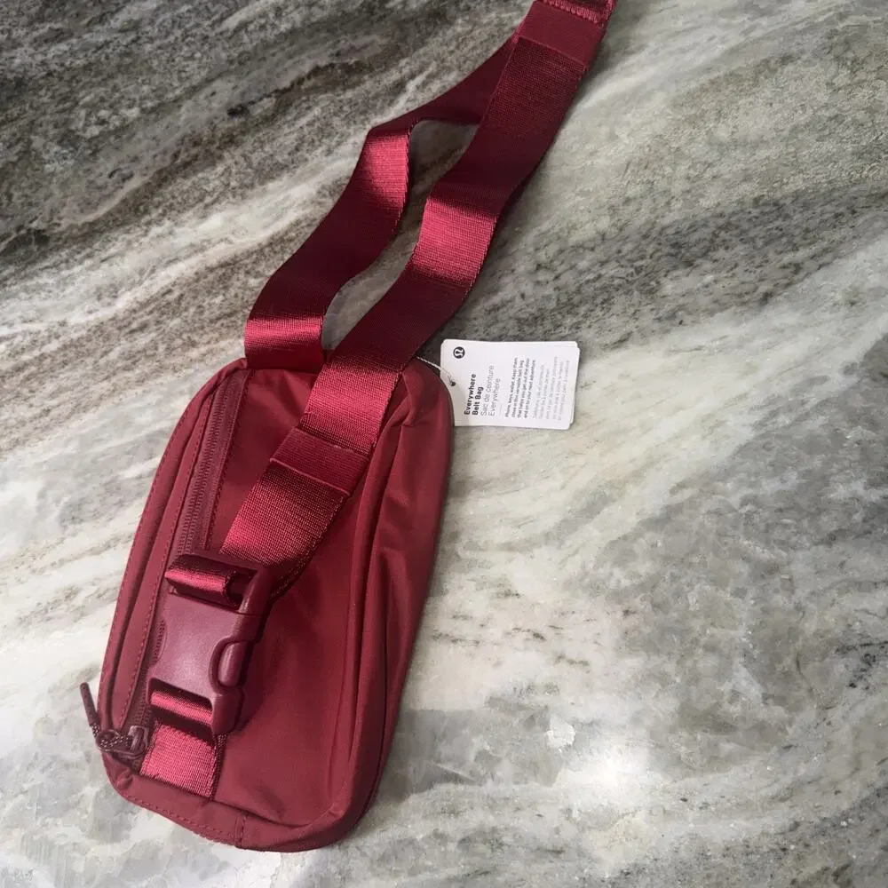 Lululemon Everywhere Belt Bag 1L- RED NWT (Aa23)